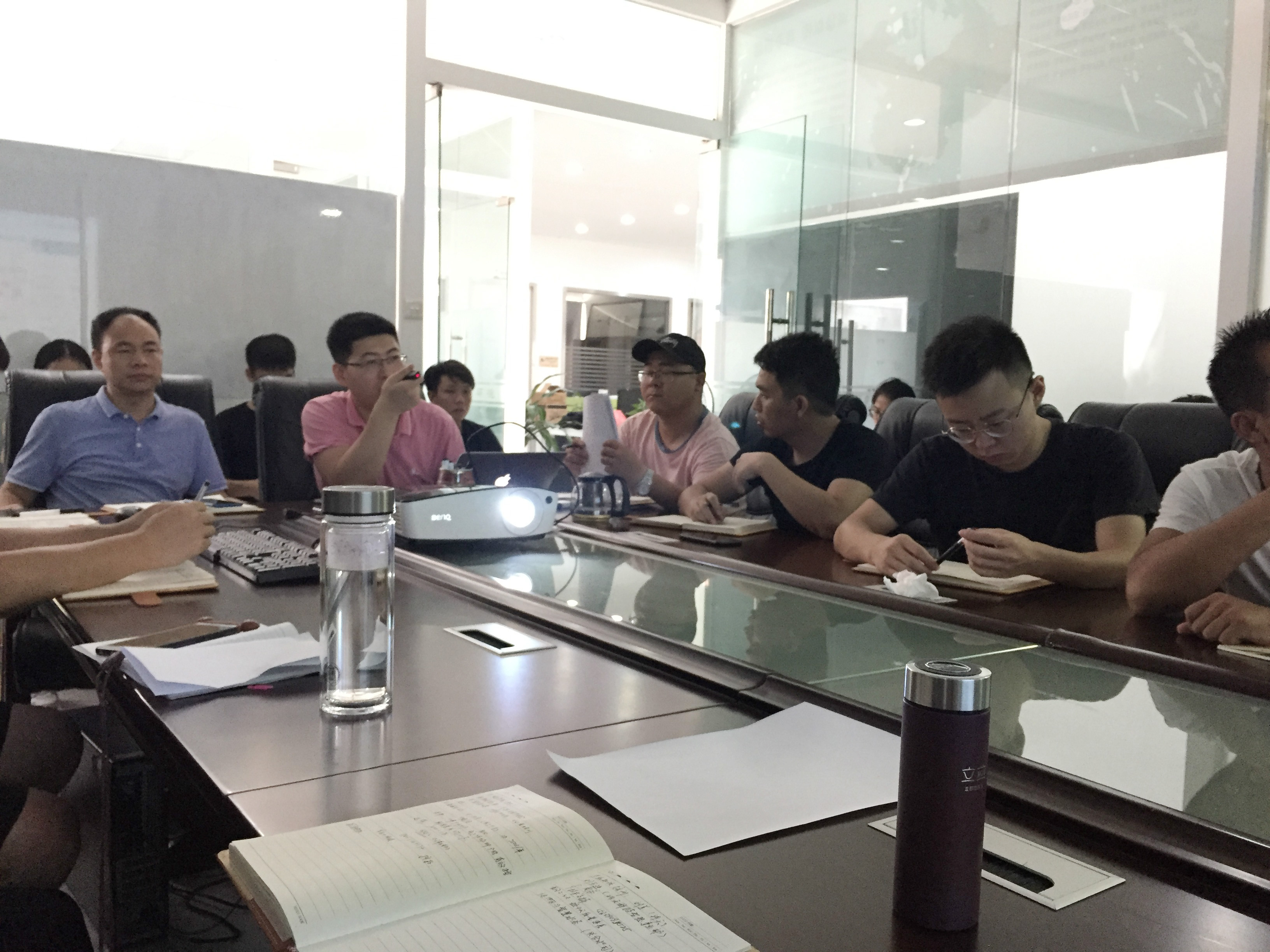青藤环境特意邀请了高新科技人才专家来到广州总部给全体员工共同学习智慧水务管控一体化平台的专业知识。